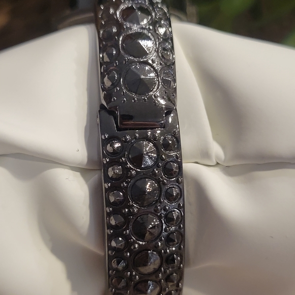 Geneva - Black Crystal Cuff Watch - Picture 4 of 9